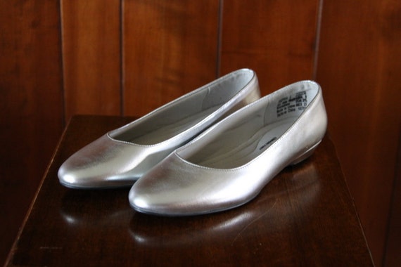 ladies silver ballerina shoes