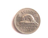 Vintage Canada 1975  5 cents coin. Beaver. Queen Elizabett II. art. 4510. For very collectors.