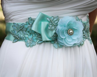 Beaded Lace Bridal Sash, Wedding Sash in Mint Green,Rhinestones, Pearl, Bridal Belt, Wedding Dress Sash, Flower Sash, Bridal Belt