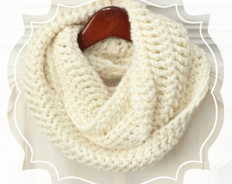 Crochet Infinity Scarf, Ivory, Cream Winter Scarf, Circle Scarf, Loop Scarf, Crochet, Women's, Color Choice