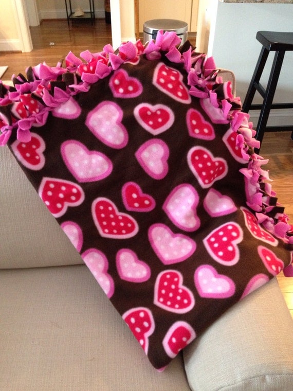 35% OFF Valentine's Day Fleece Tie Blanket by BlanketsUnlimited