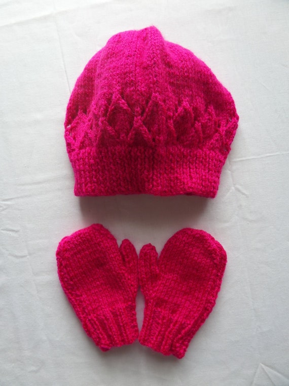 Hand Knitted Toddler Hat & Mittens Set Girls by ButtonsKnitsnBits
