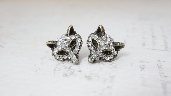 20% off Sale! Stud Earrings, Arctic Fox face rhinestone post earrings: No E380