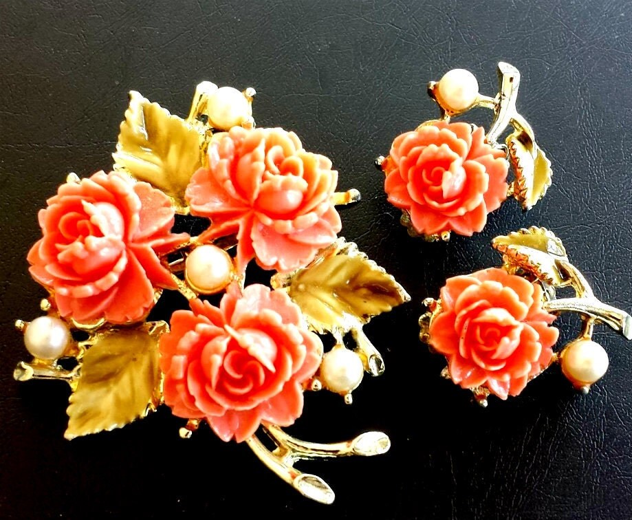 Vintage Coral Color Carved Celluloid Rose Brooch Faux Pearl