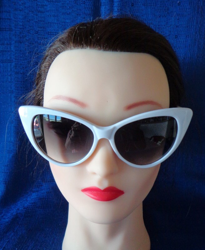 Vintage Retro White Cat Eye Sunglasses