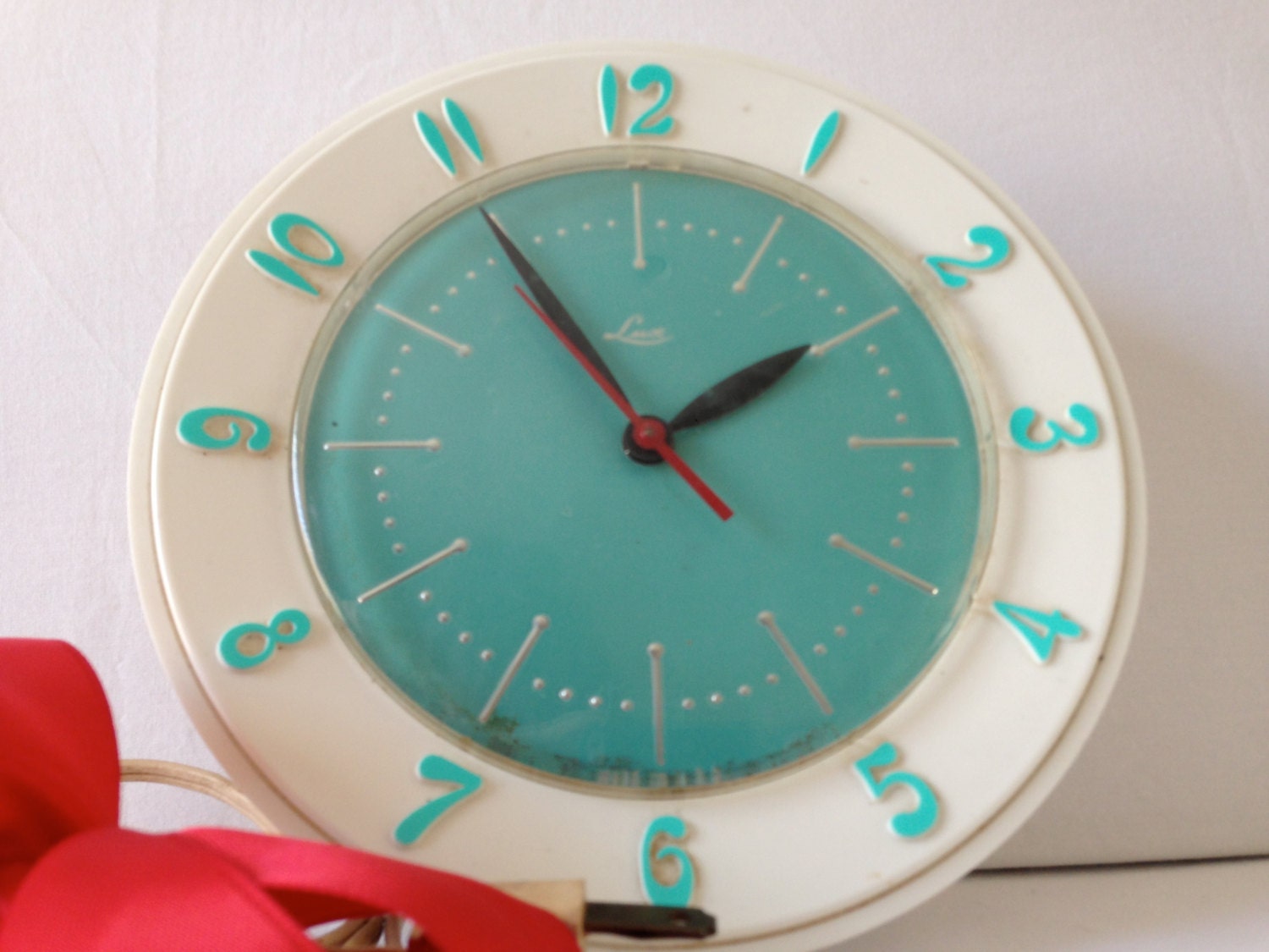 Vintage Mid Century Modern Lux Wall Clock Electric Tiffany