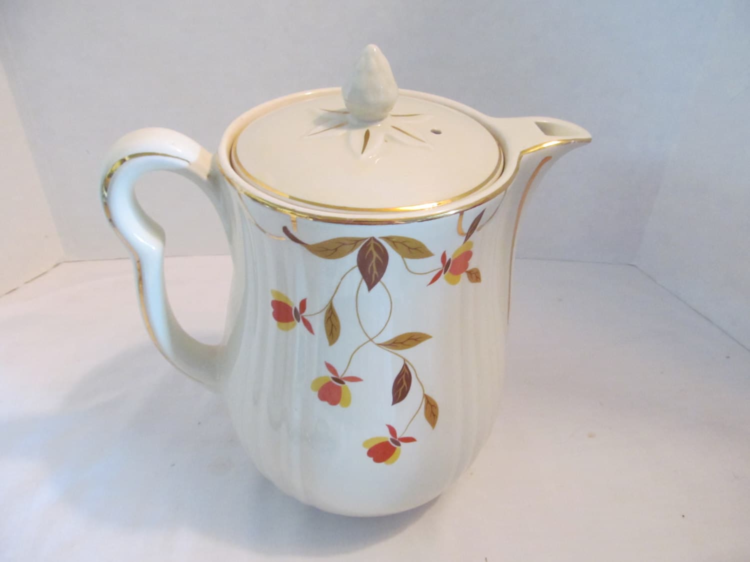 Jewel Tea coffee pot Hall China Autumn Leaf 8cup rayed