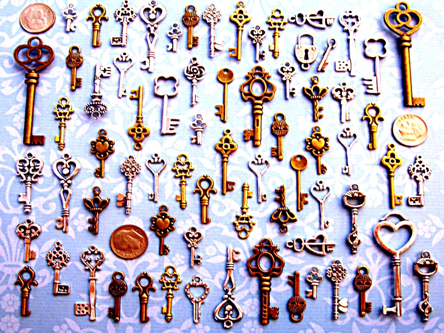 132 Bulk Lot Skeleton Keys Vintage Antique Look Replica Charm Jewelry Steampunk Wedding Bead Supplies Pendant  Collection Reproduction Craft