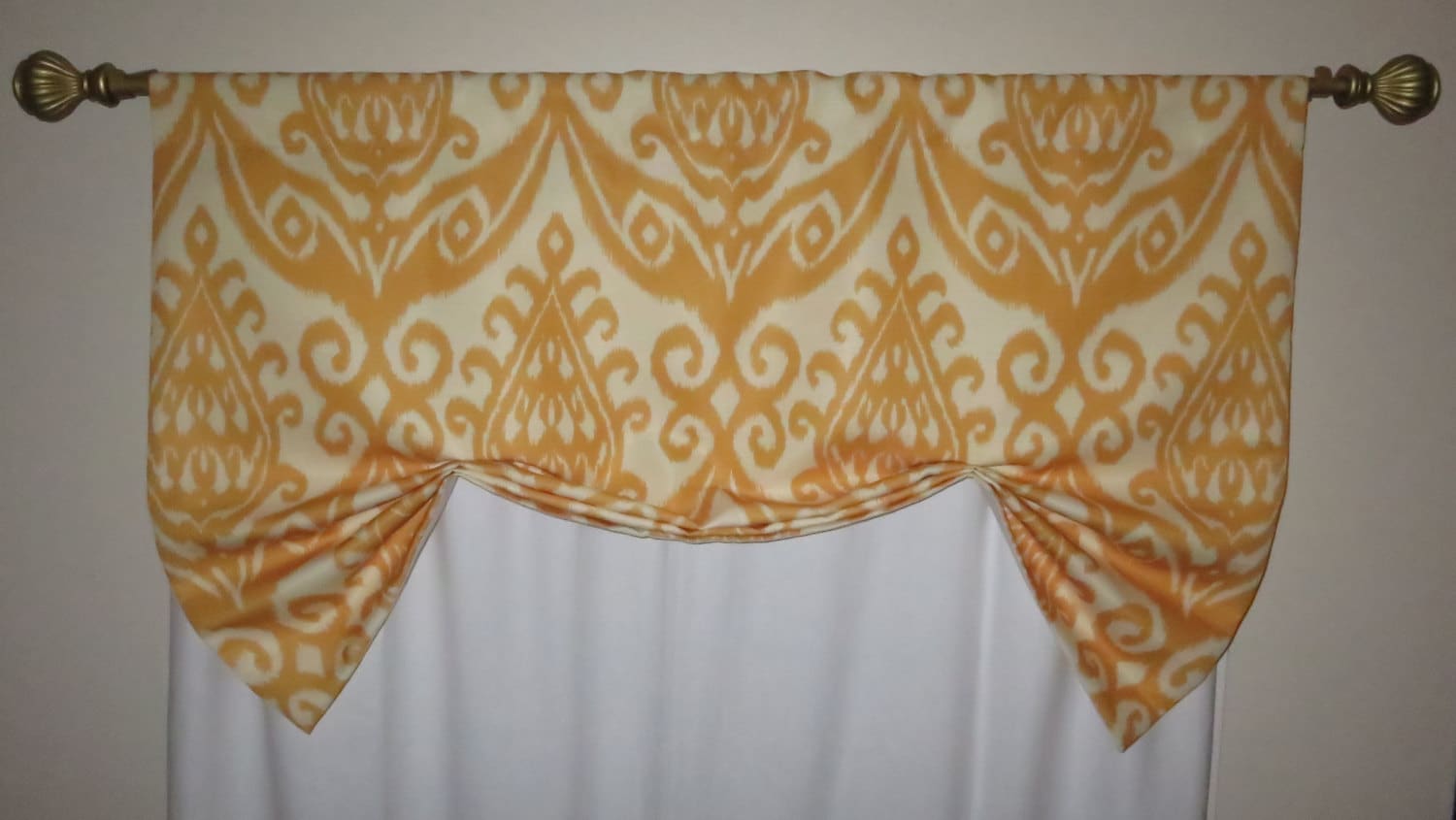 Yellow window valance butterfly valance lined window
