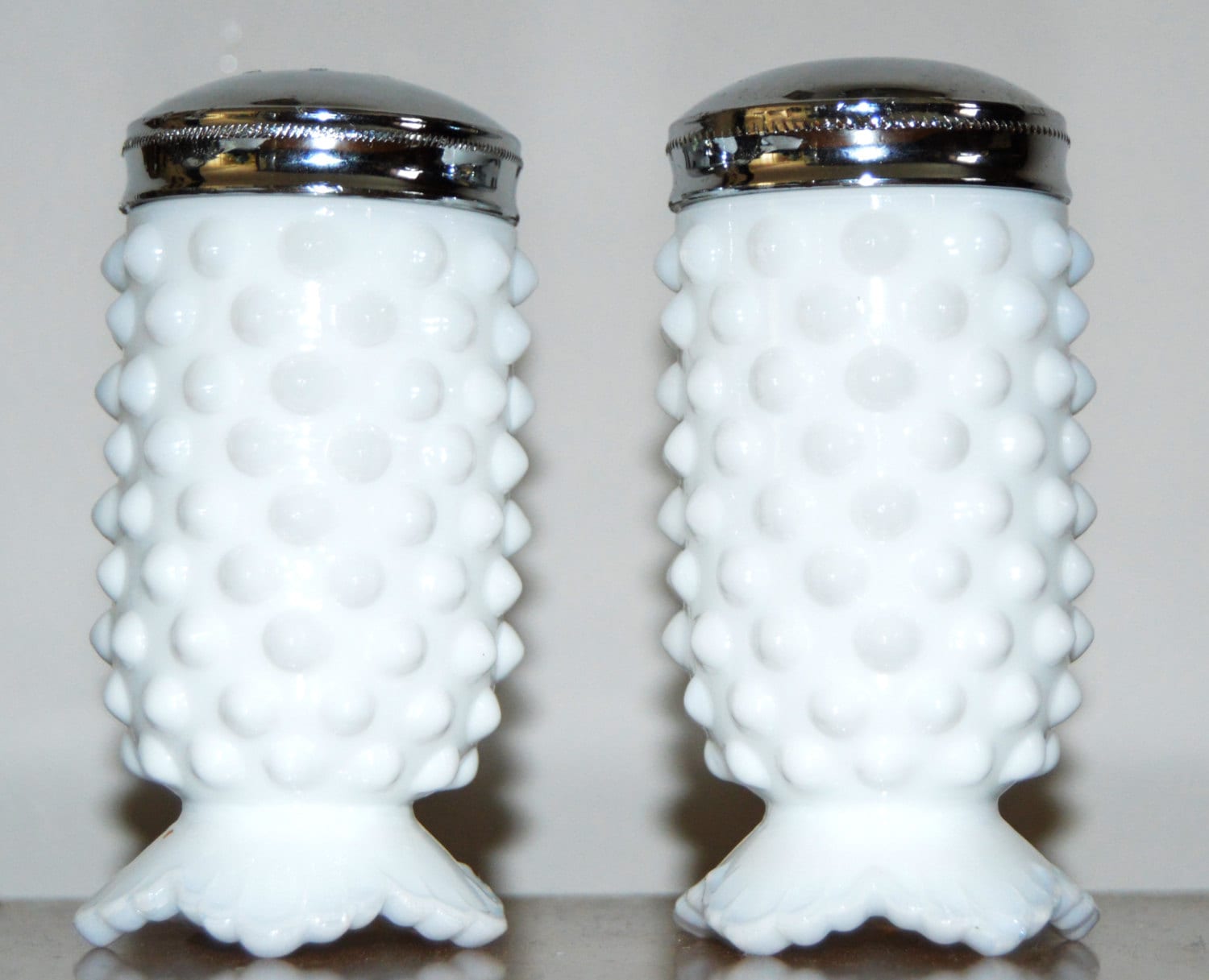 Vintage Fenton Hobnail White Milk Glass Footed Salt And Pepper 8421