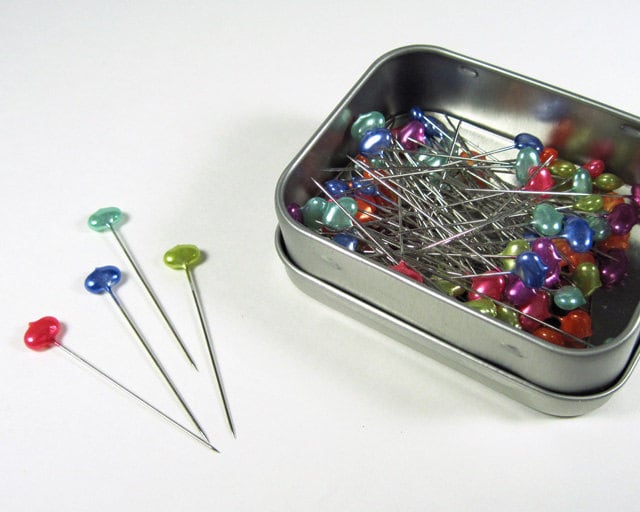 Spade Parade Decorative Sewing Pins Box of 100 Straight