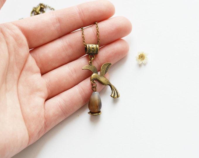 SALE! The BIRD of HAPPINESS Pendant made of brass with natural agate antique bronze color