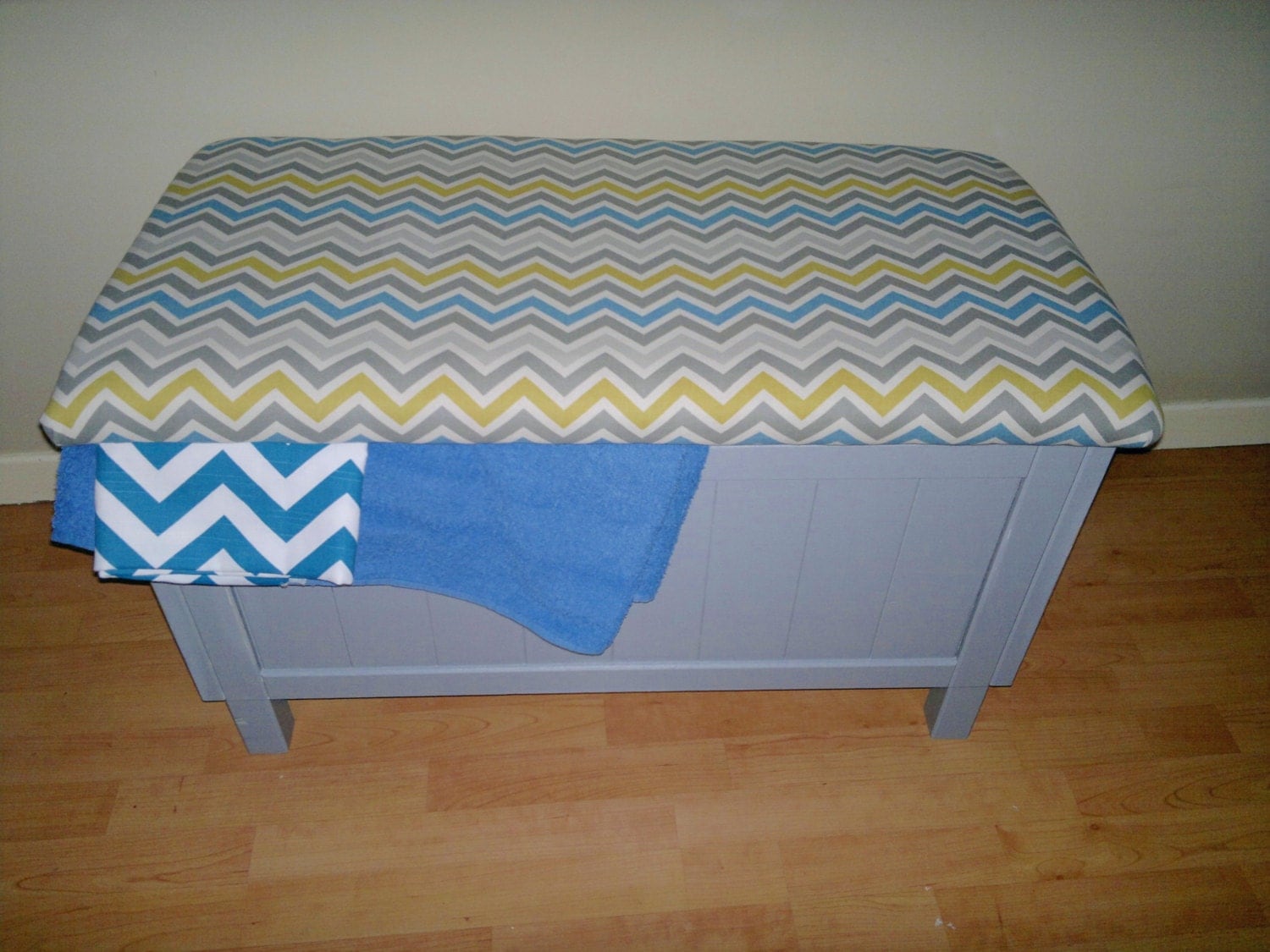 SOLD Blanket box trunk ottoman blanket chest toys storage reclaimed