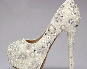 Items similar to Sofft Olina slingback high heel shoes w/ Swarovski ...