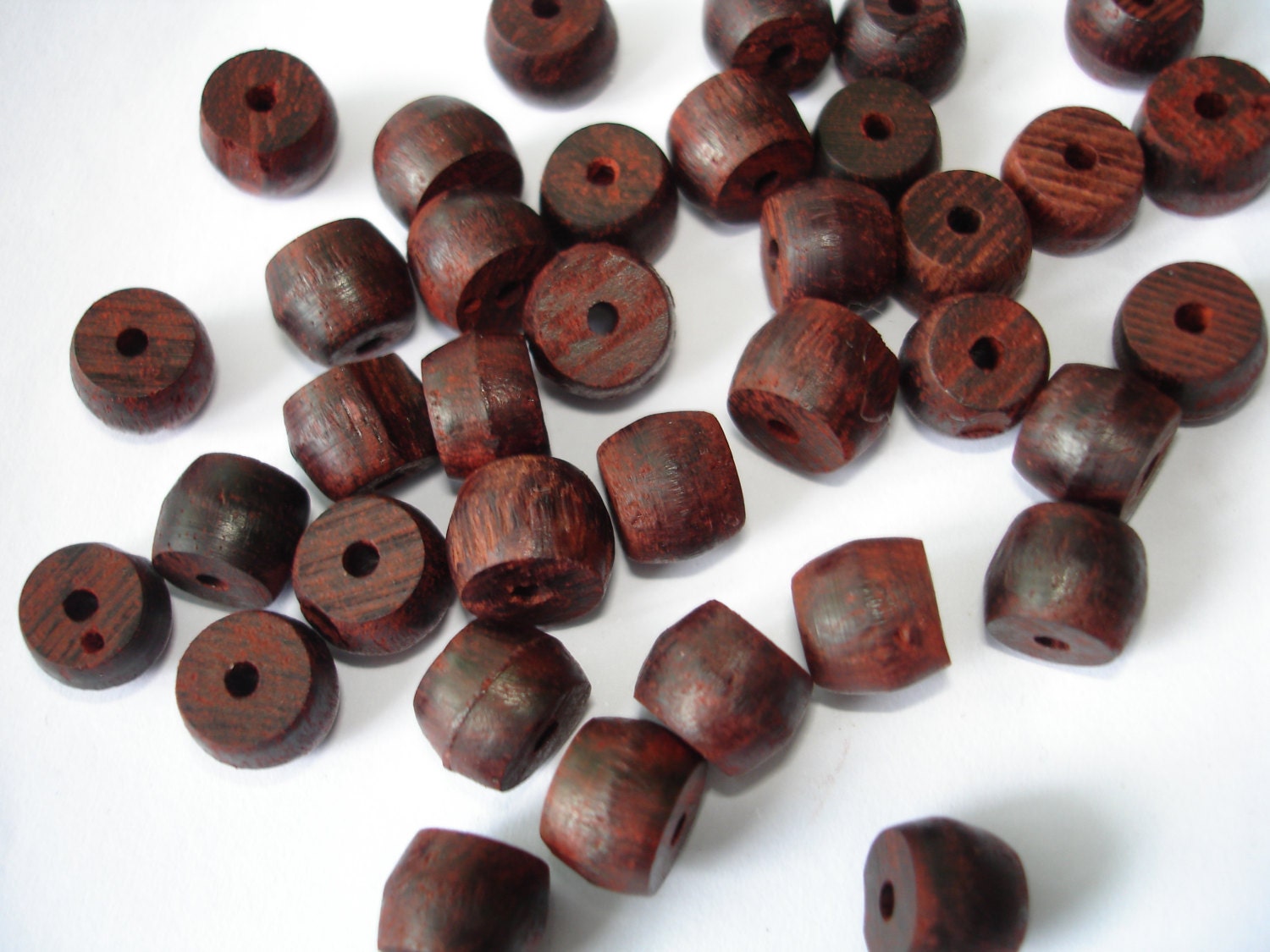 Wood beads red beads barrel beads redwood beads vintage