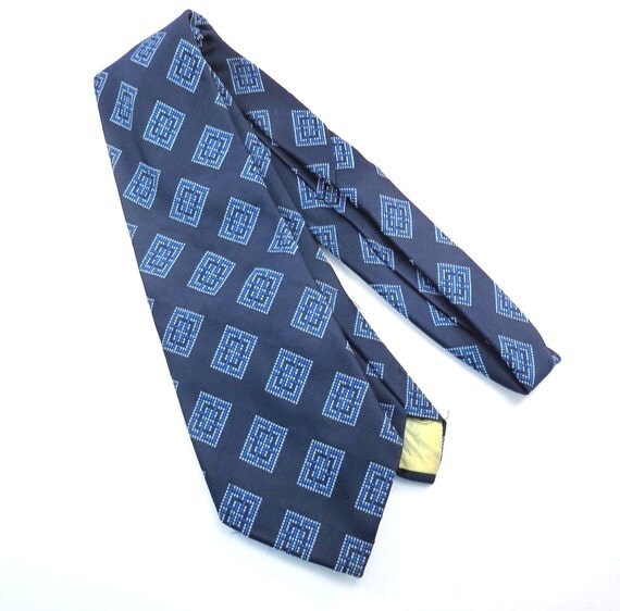 Funky Pattern Wide Blue Vintage Tie 1970s 4 Inch Mens Necktie