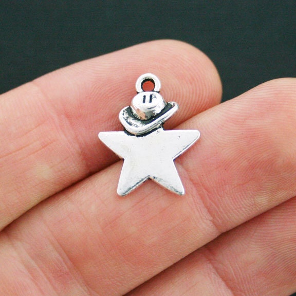 SC963 6 USA Star Charms Antique Silver Tone Patriotic