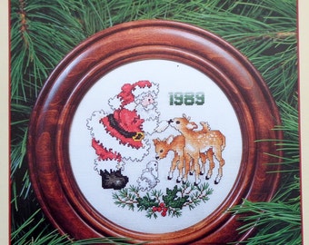 Stoney Creek Collection 1989 SANTA CHRISTMAS PLATE - Counted Cross Stitch Pattern Chart