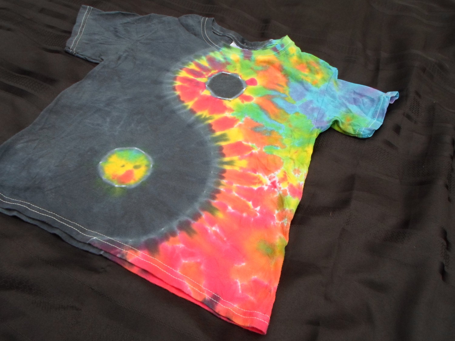 how to make a yin yang tie dye shirt