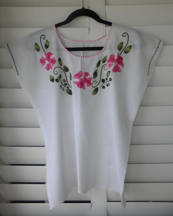Women's floral blouse White with light pink pink poppy