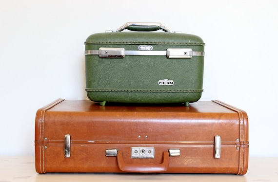 Vintage Train Case Green American Tourister Hardshell Luggage Mid Century 1960s Avocado Wedding Card Box