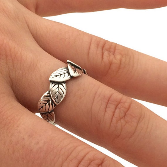 Items similar to Wrap Around Leaf Ring on Etsy