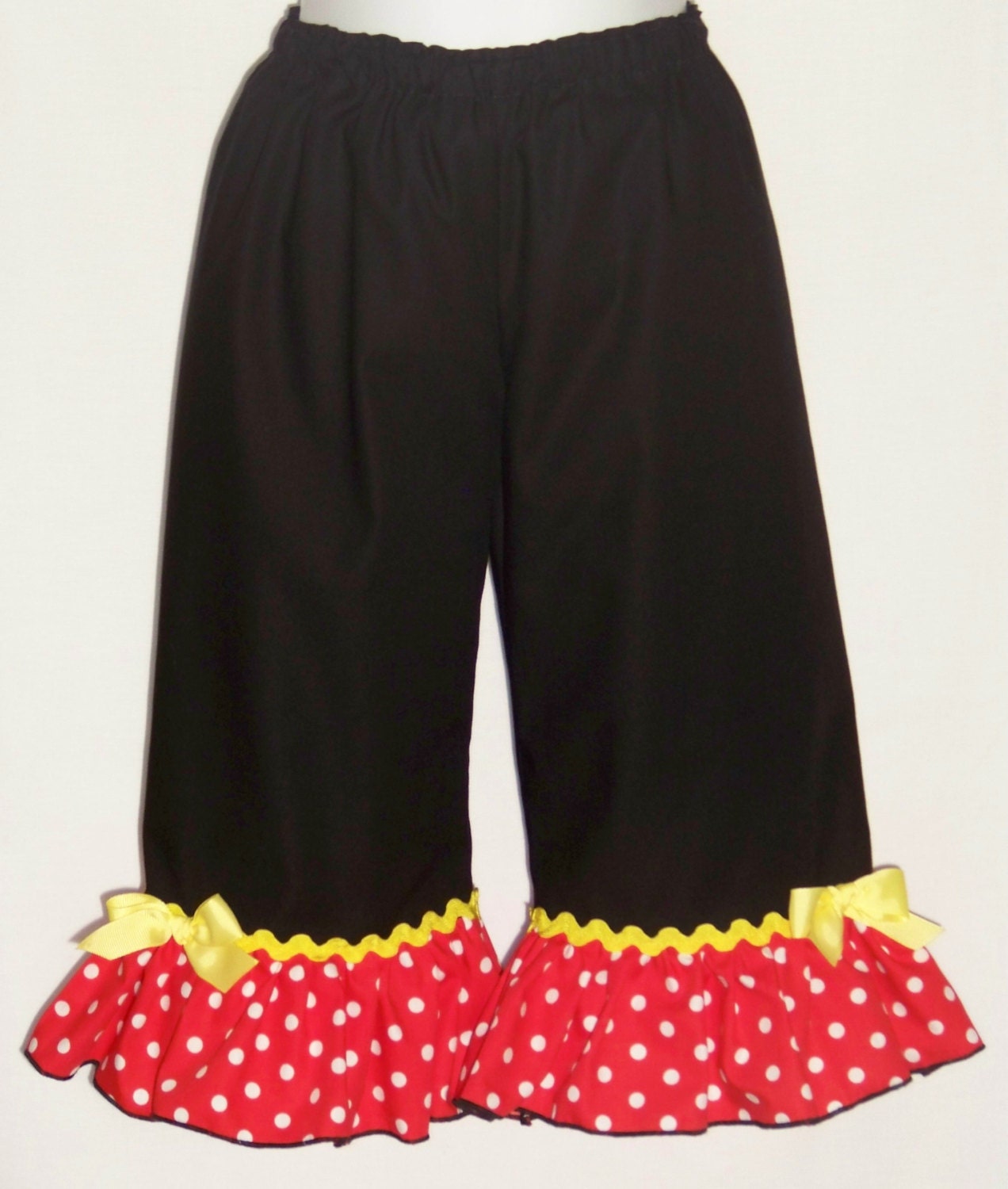 Minnie Mouse Ruffle Pants / Black & Red Polka Dot Ruffles