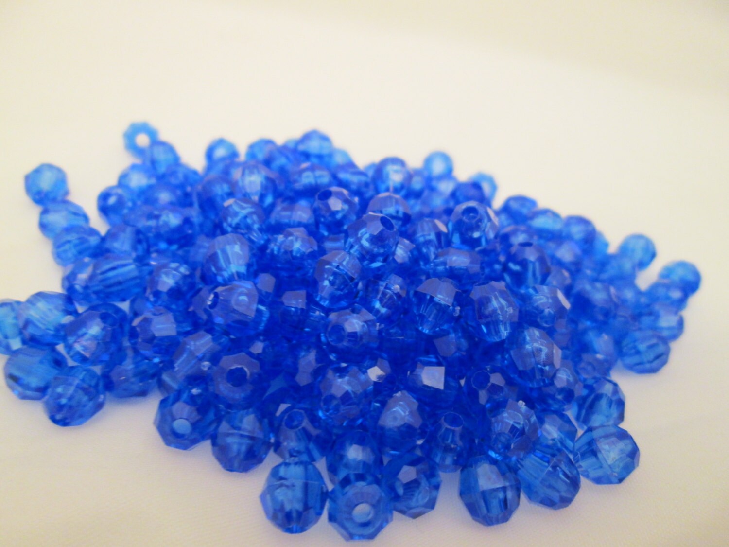 200 6mm Round Acrylic Faceted Beads Made in USA by tandscraft
