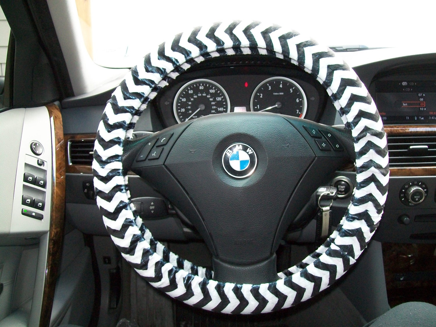 Minky Black and White Chevron Steering Wheel Cover