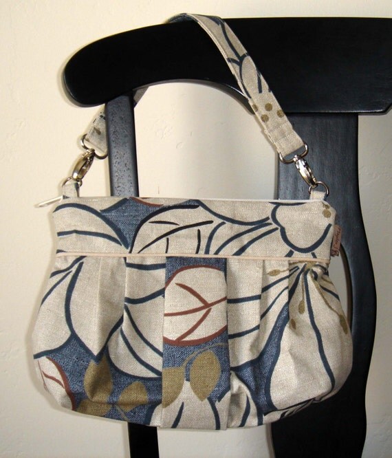 purse with removable strap