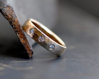 14k yellow gold ring band with 3 flush set fine brilliant cut diamond, wedding band, engagement ring for men and women
