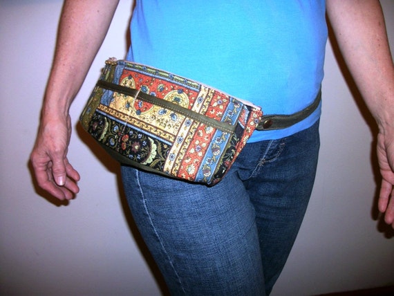 Fanny Pack/Hip Bag/Cross-body Bag Quilted Floral by Teresaspurses