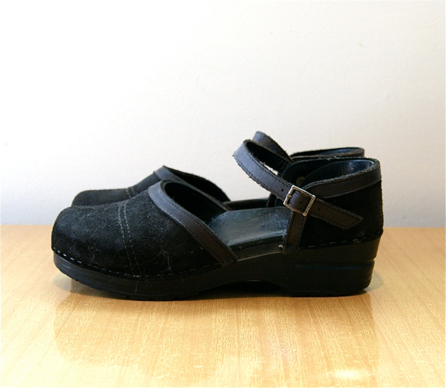 dansko clogs clearance size 38