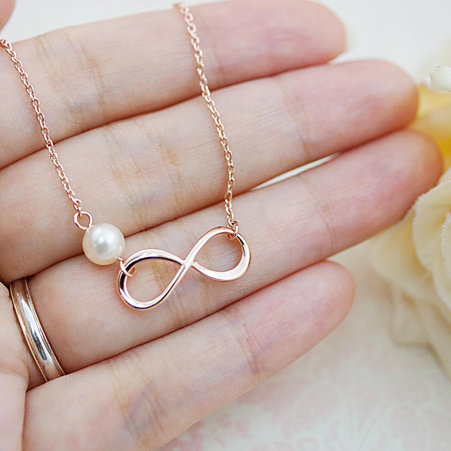 Infinity pearl necklace Clearance