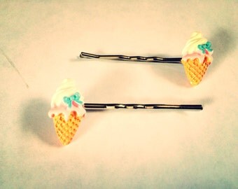 Ice cream cone bobby hair pins with blue bow, miniature food, kawaii, geekery cosplay