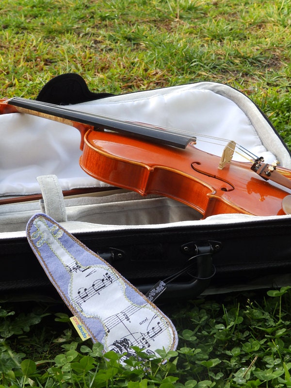 Music tag label for musical instrument travel tag violin