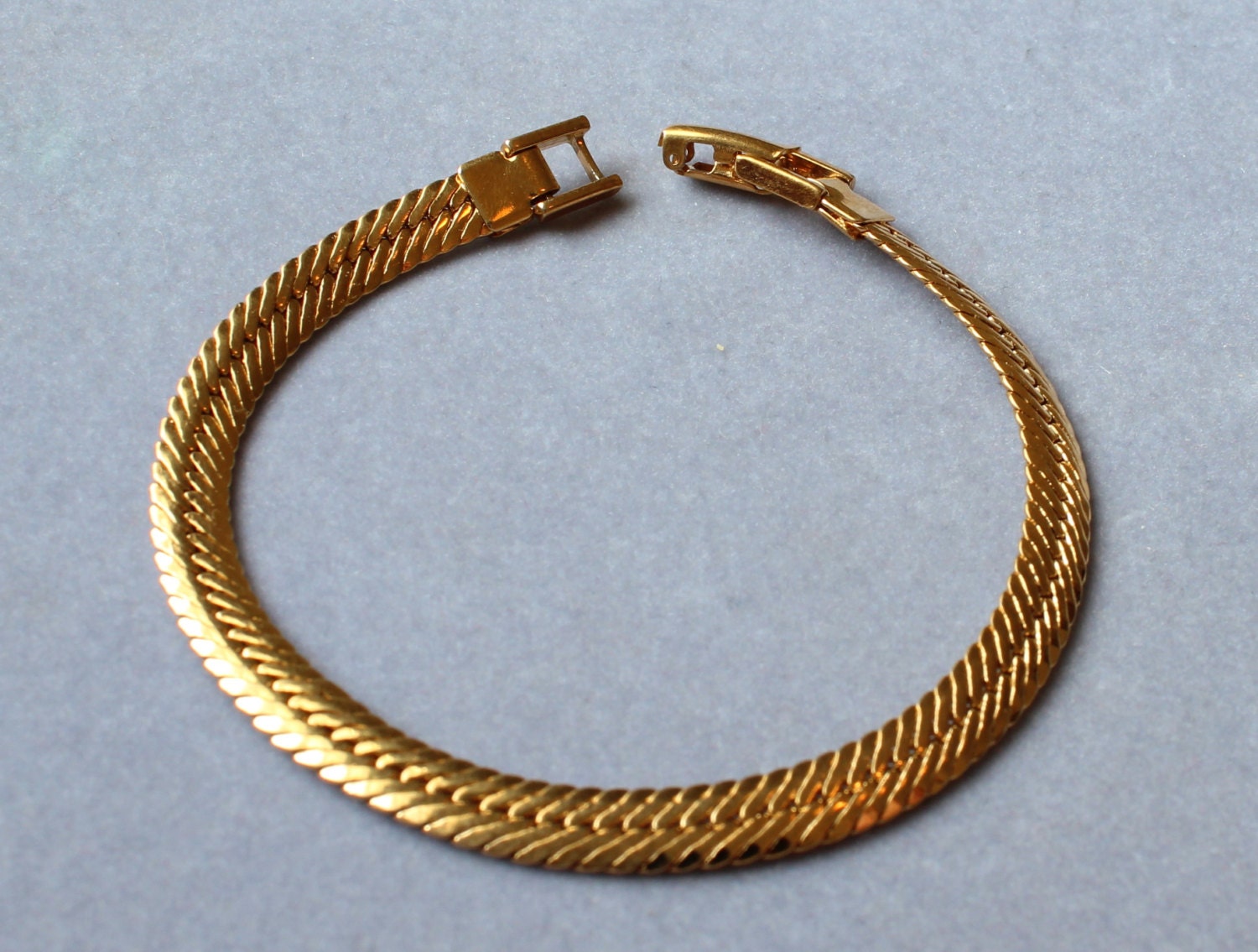 Vintage NAPIER Signed Gold Tone Herringbone Bracelet Pat