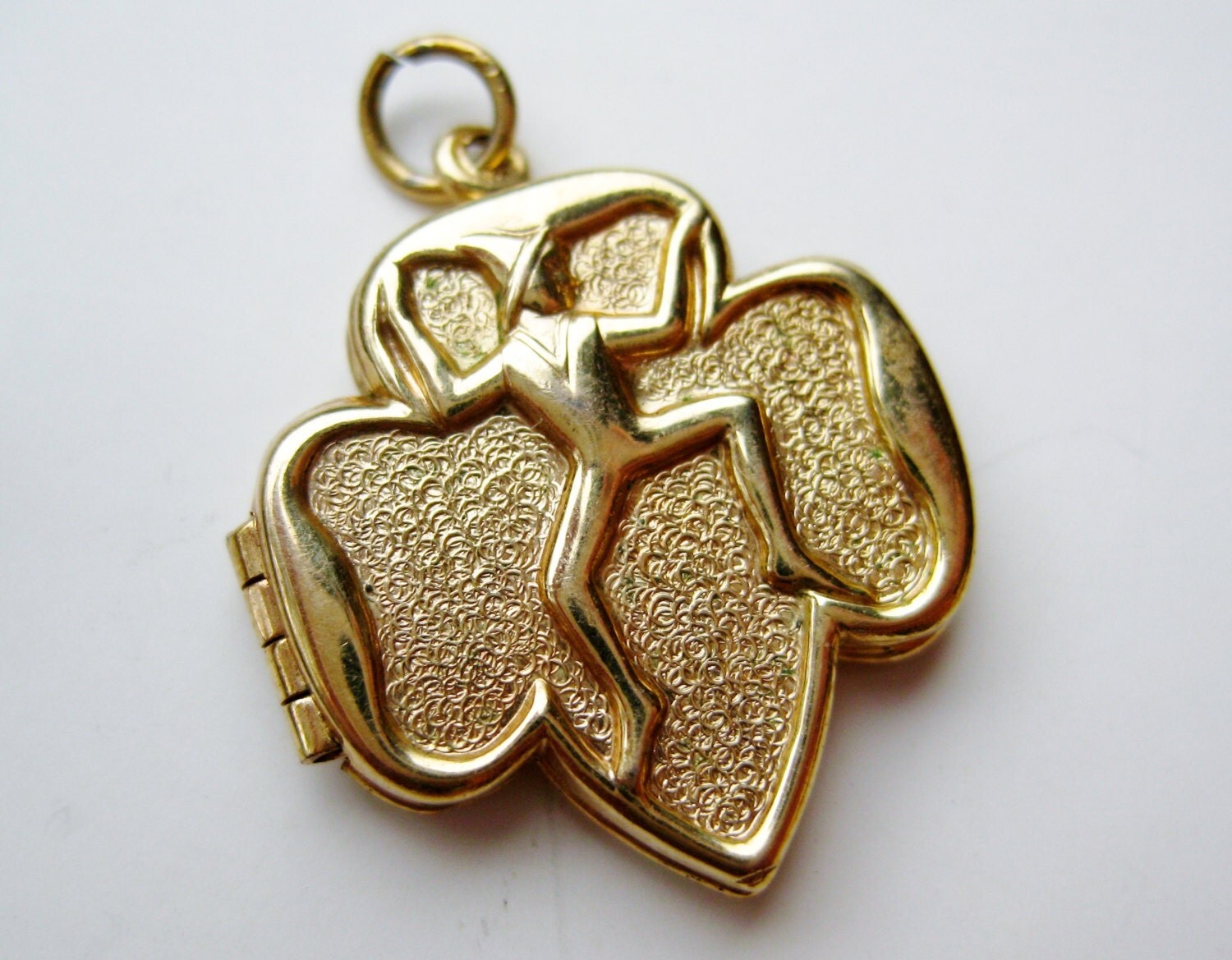 Vintage Girl Scout Brownie Trefoil Gold Photo Locket Necklace