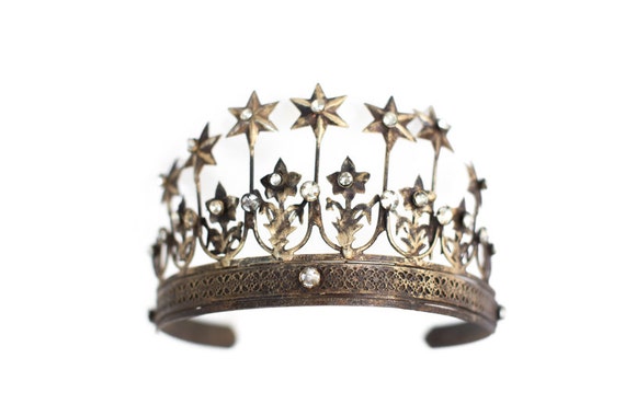 Gold crown prop
