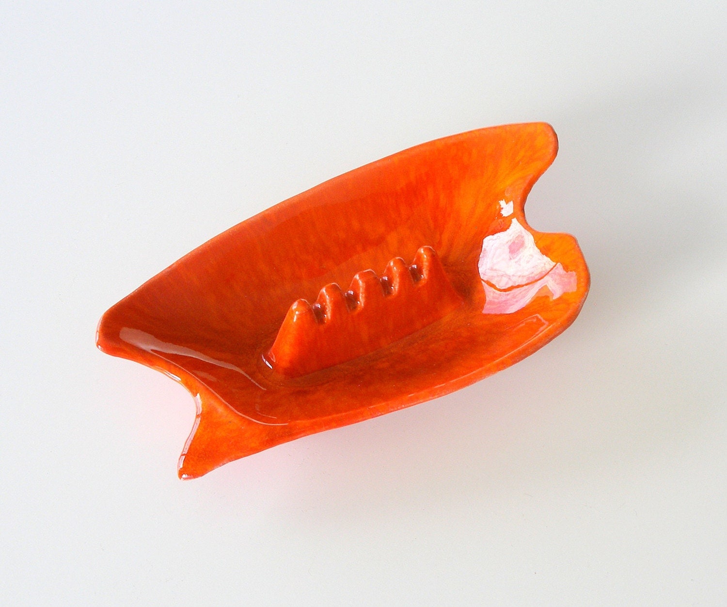 USA Pottery Vintage Ashtray. Orange. 1960s. Mid Century