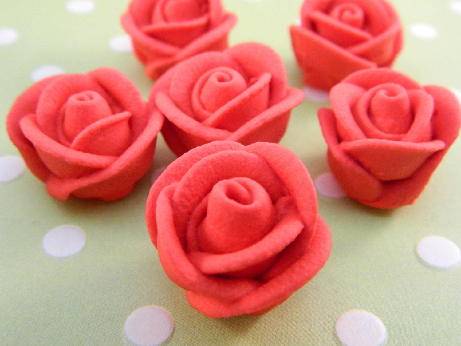 Mini Icing Red Roses / Edible / Royal Icing / by ChristyMaries83