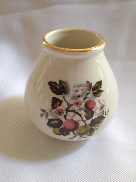 Vintage Crown Devon Vase White Flowers by hazelandlauren on Etsy