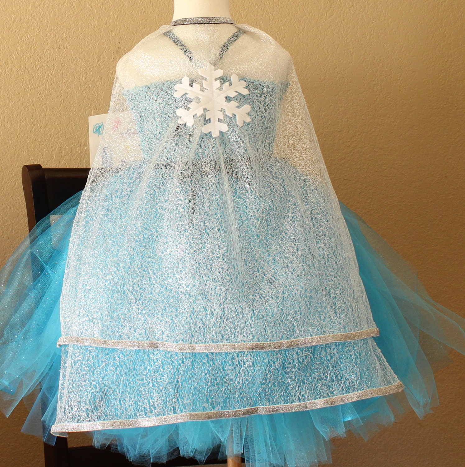 Items similar to Silver Elsa Cape - Frozen Elsa costume - Elsa Princess ...