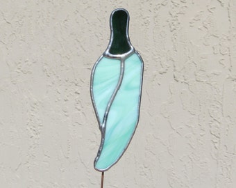 Stained Glass Opalescent "Green Chili Pepper" Garden Plant Stake/Garden Marker - 16" High