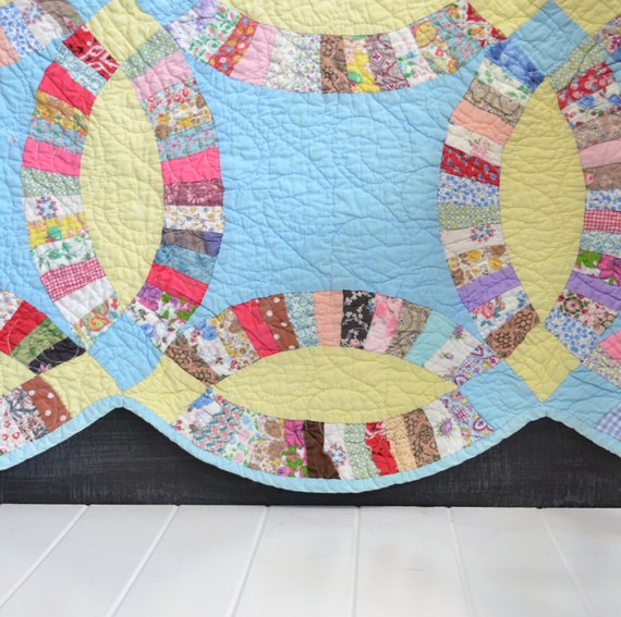 Vintage Double Wedding Ring Quilt Blue and Yellow Vintage