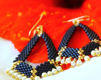 Classy and Elegant Black & Gold Geometric Beaded Earrings w/ Pearls