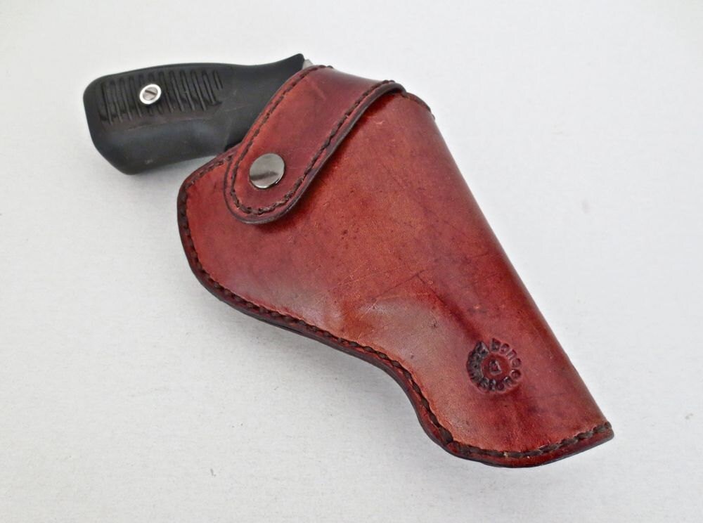 Leather holster for a .357 magnum Ruger ® SP by WoodBoneAndStone