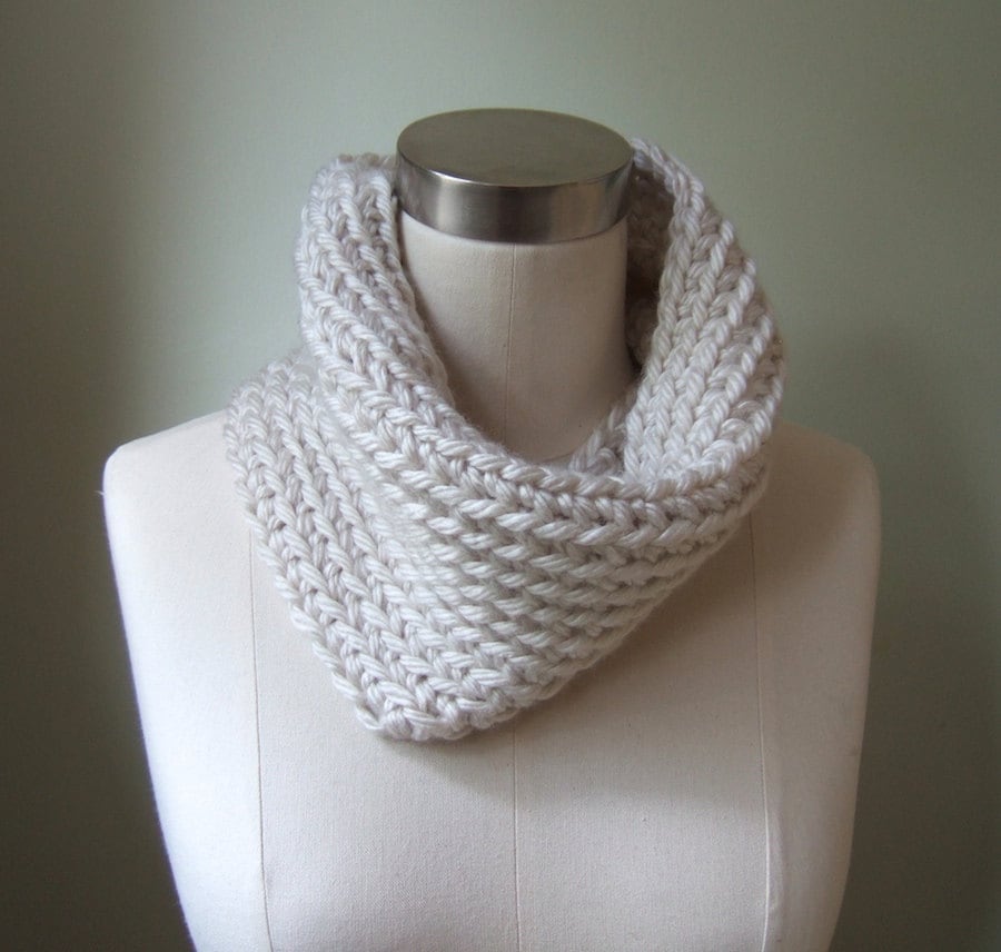 Winter White Scarf .. Chunky Infinity Scarf .. White Infinity