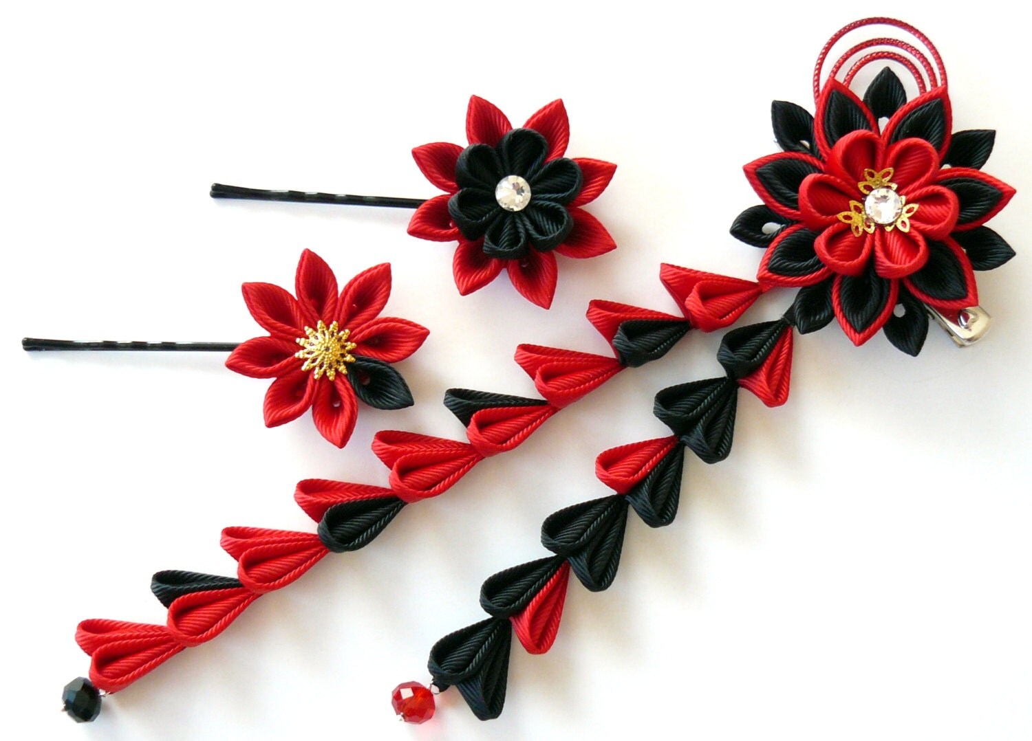 Kanzashi flowers. Set of 3 hair pieces. Red and black.
