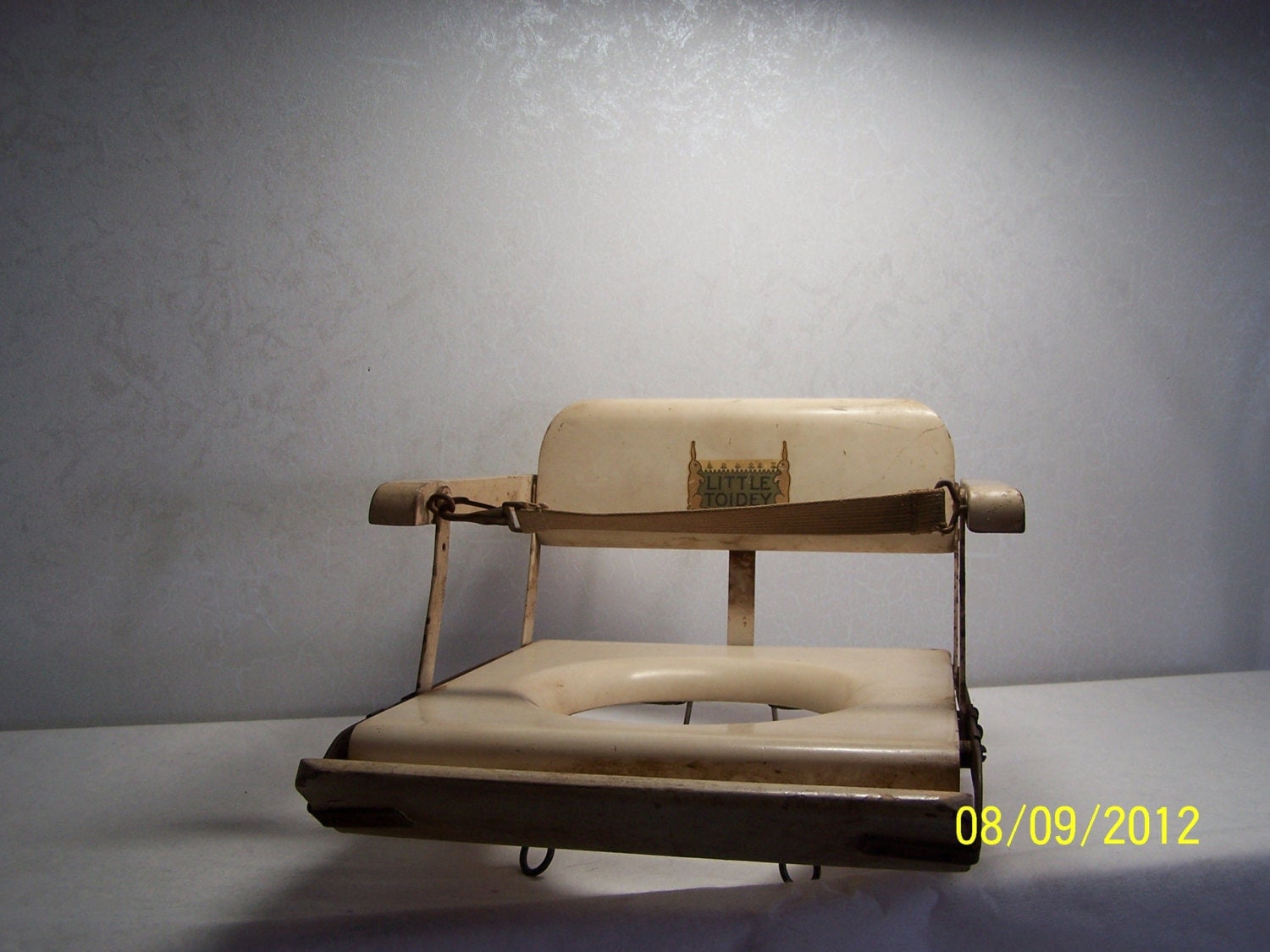 Vintage LITTLE TOIDEY Child’s Potty Chair Haute Juice